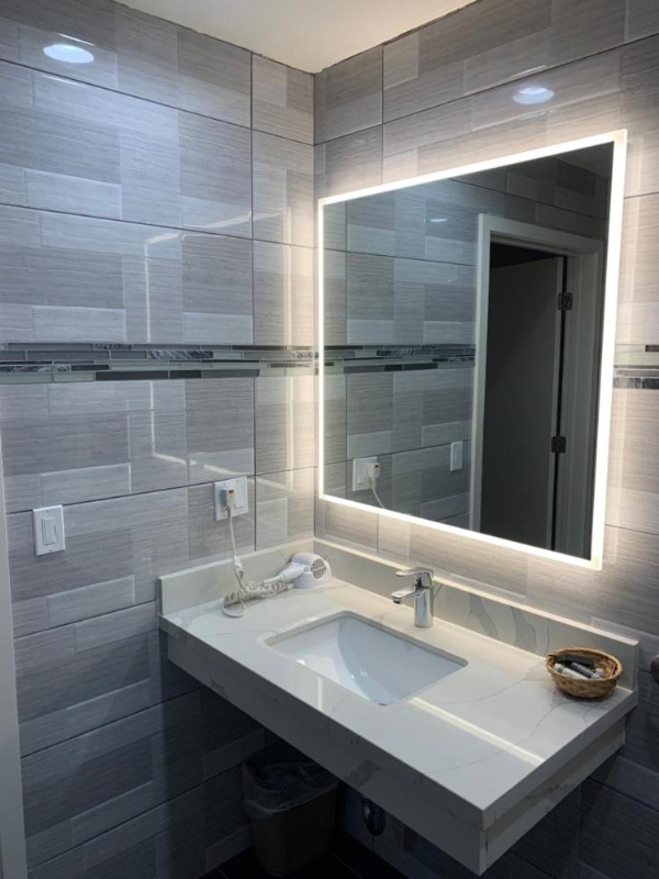 Mirage Inn & Suites image 23